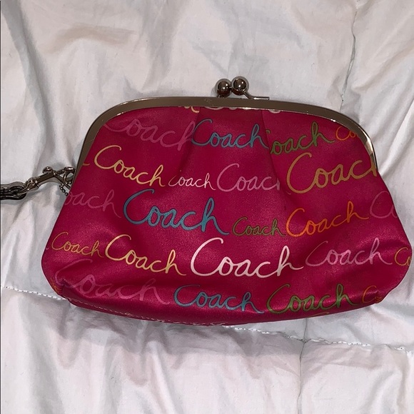 Coach Handbags - Coach wristlet